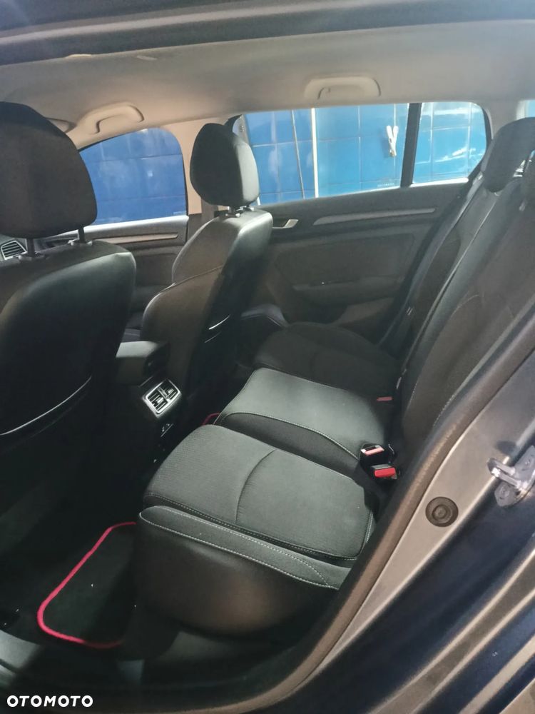 Renault Megane TCe 115 GPF ZEN - 7