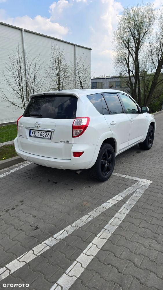 Toyota RAV4 - 3