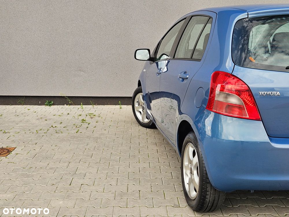Toyota Yaris 1.3 VVT-i Luna - 19