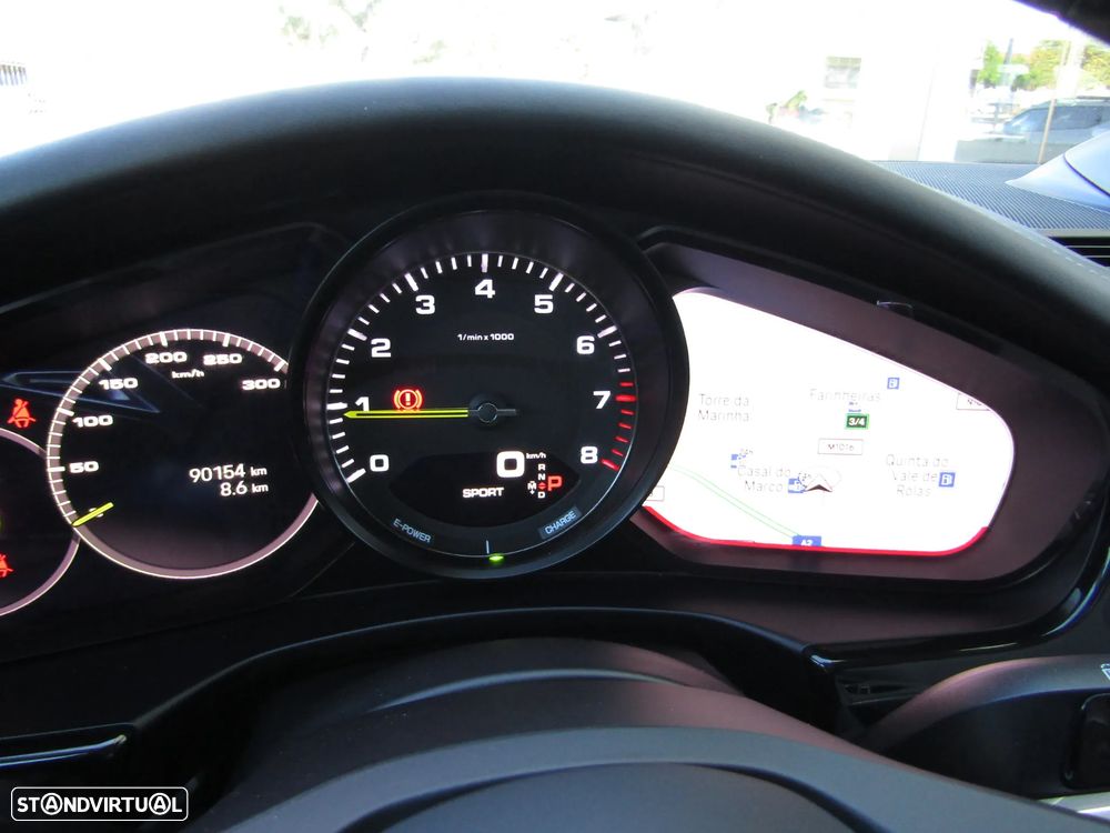 Porsche Panamera Sport Turismo 4 E-Hybrid - 17