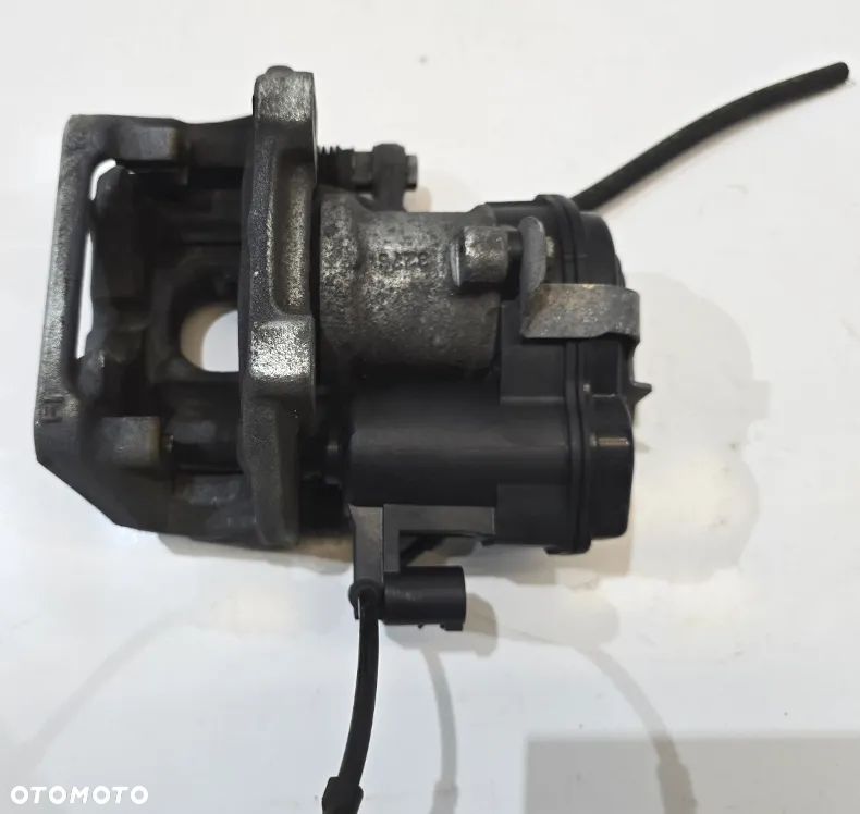 zacisk hamulcowy prawy prawa tył bmw f10