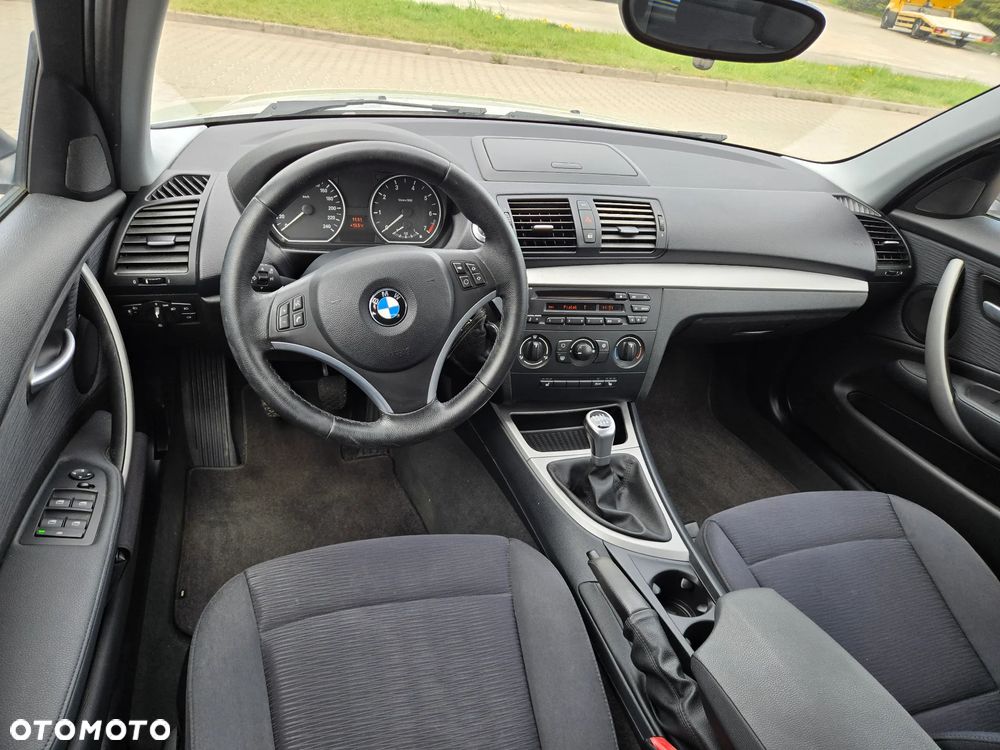 BMW Seria 1 116i - 15