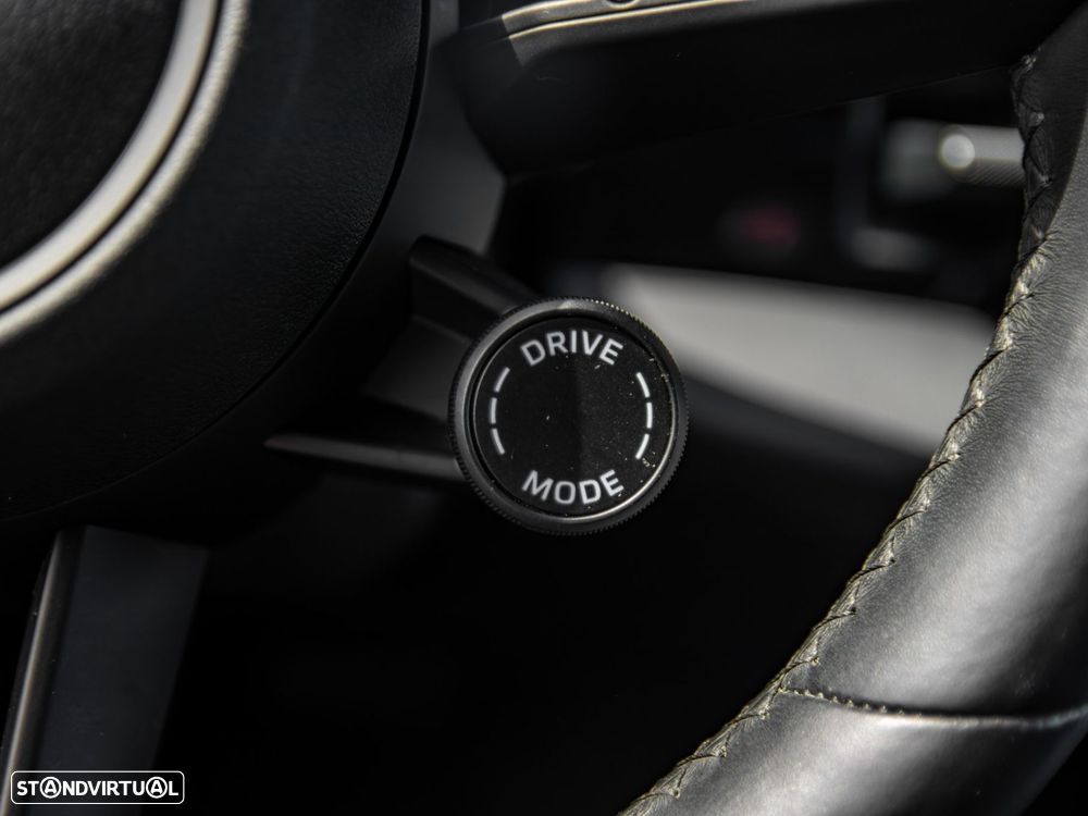 Porsche Taycan Cross Turismo 4S Sport bateria Performance Plus - 29