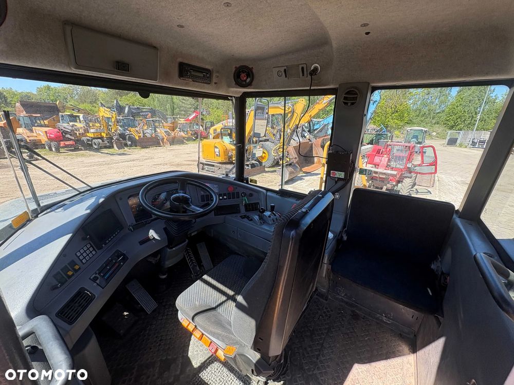Volvo A25D - 9
