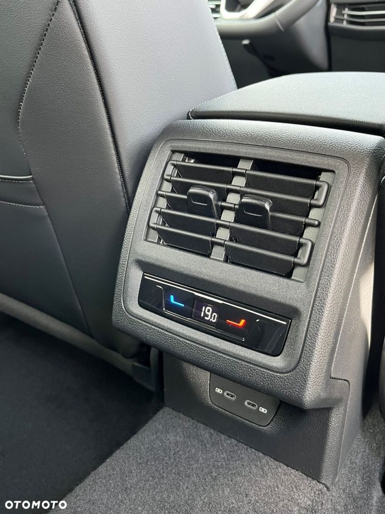 Volkswagen Golf 1.5 eTSI mHEV Style DSG - 13