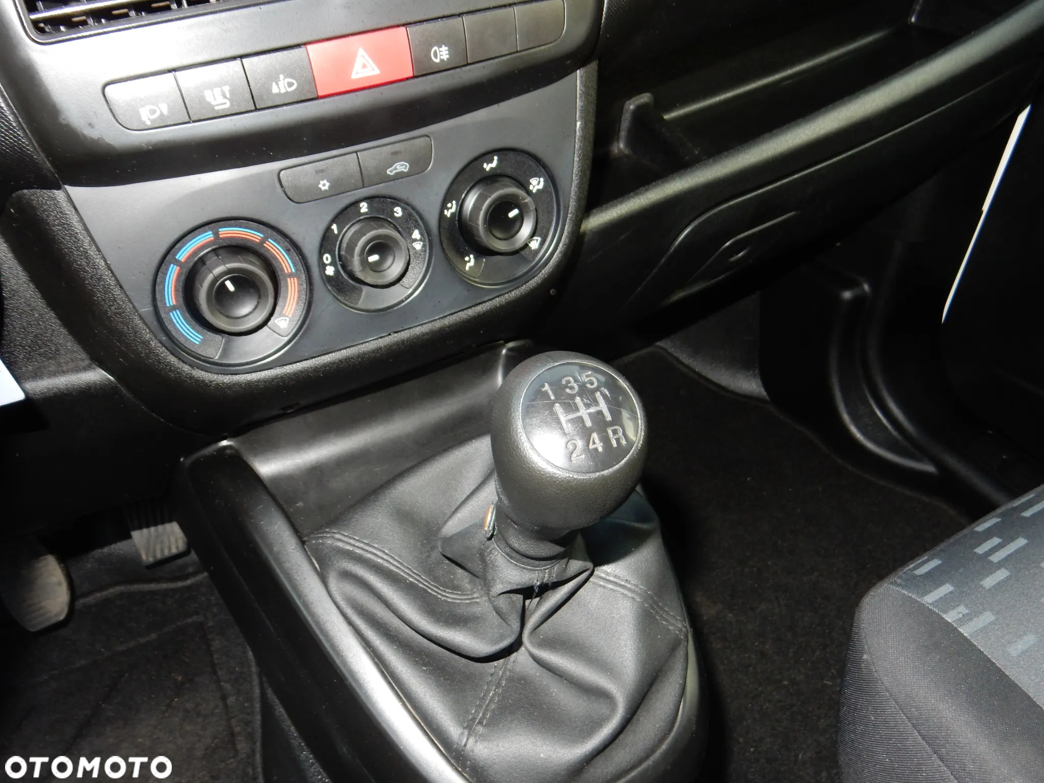 Opel Combo - 13