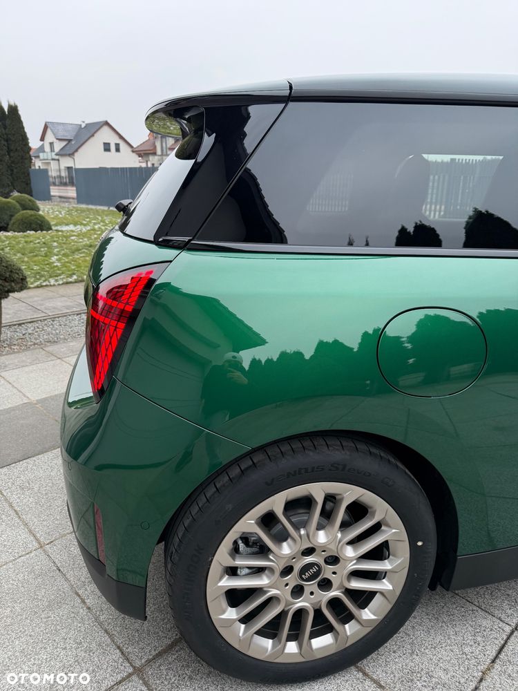 MINI Cooper E Favoured Trim - 14