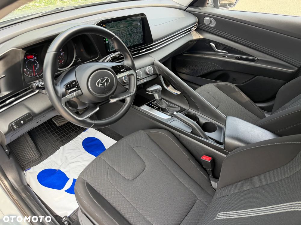 Hyundai Elantra 1.6 Modern CVT - 10