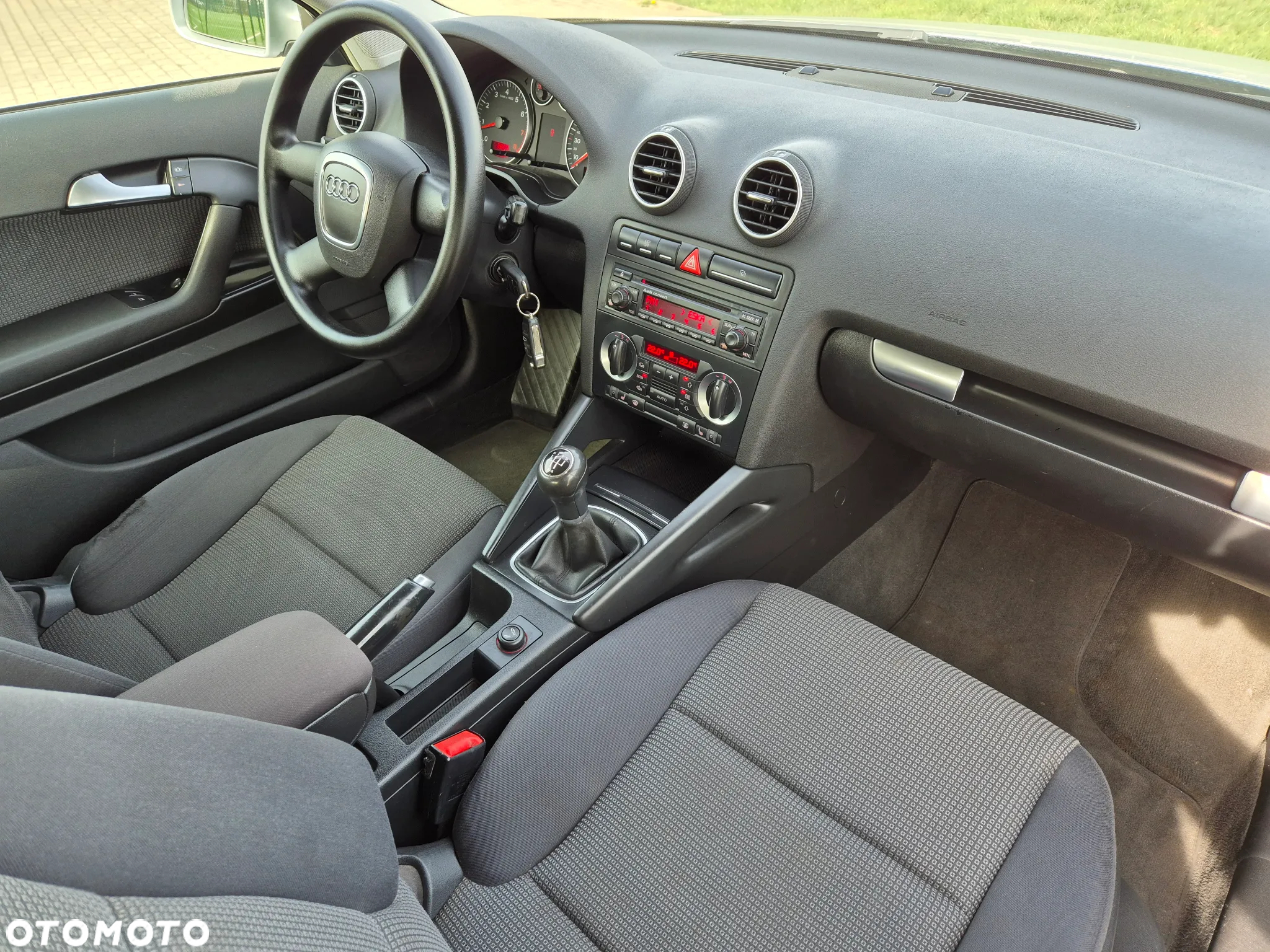 Audi A3 1.6 Ambiente - 19