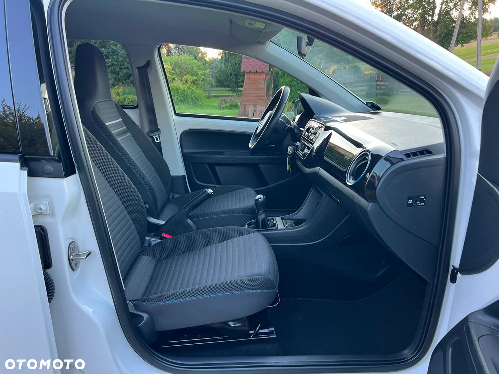 Volkswagen up! high - 12