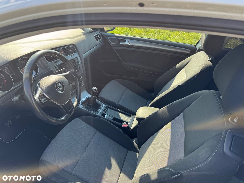 Volkswagen Golf - 14