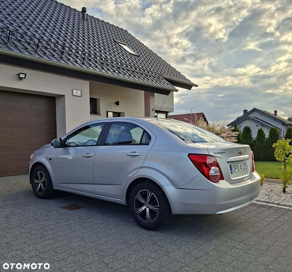 Chevrolet Aveo 1.2 LT - 4