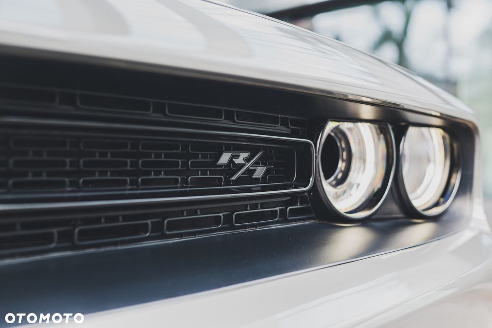 Dodge Challenger 5.7 R/T - 17