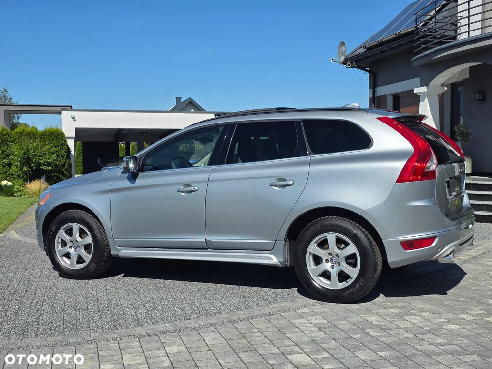 Volvo XC 60 D5 AWD Geartronic Summum - 12