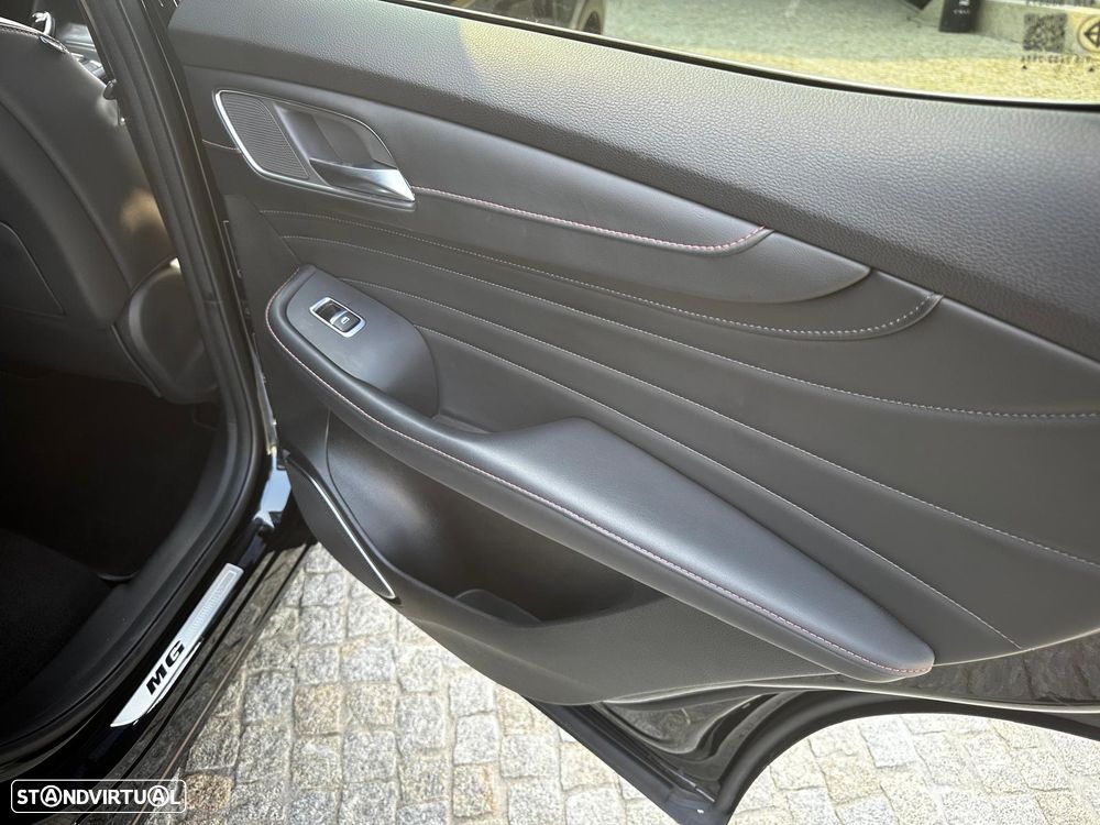 MG EHS 1.5T-GDI Luxury - 13