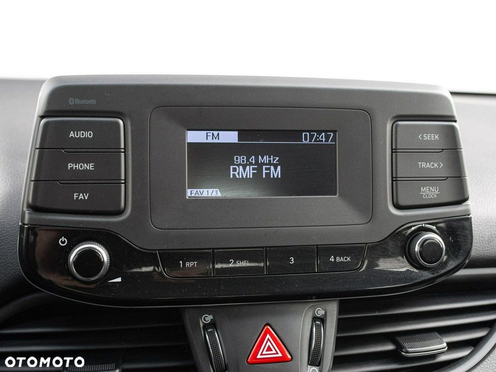 Hyundai i30 1.5 DPI Classic + - 19