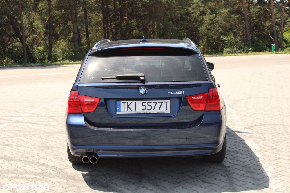BMW Seria 3 325i xDrive Edition Exclusive - 17