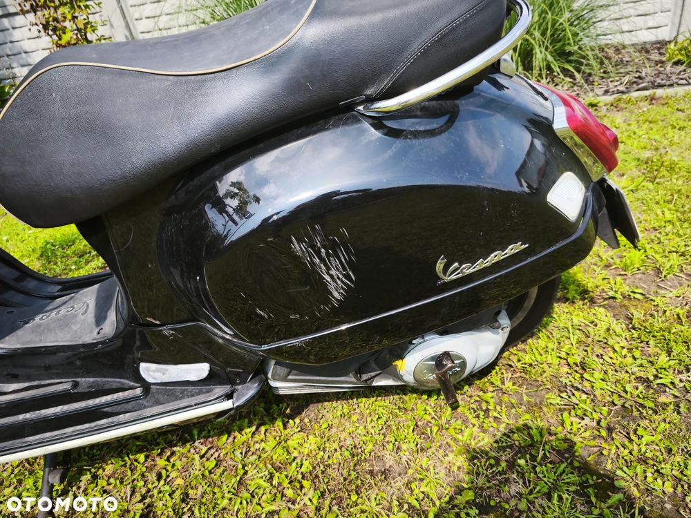 Piaggio Vespa - 2