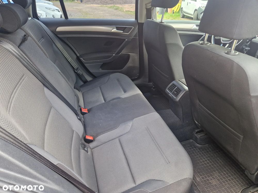 Volkswagen Golf 1.6 TDI BlueMotion Trendline - 11