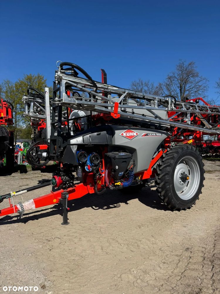 Kuhn Opryskiwacz Lexis 3000 - 1