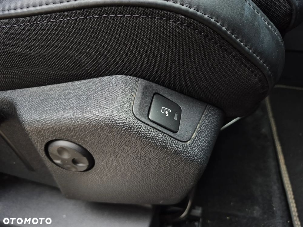 Peugeot 3008 BlueHDi 180 Stop & Start EAT8 GT - 19