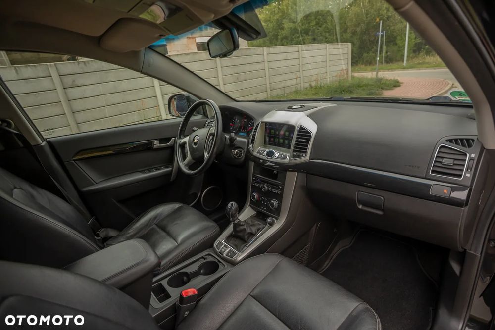 Chevrolet Captiva 2.2 d LTZ - 21