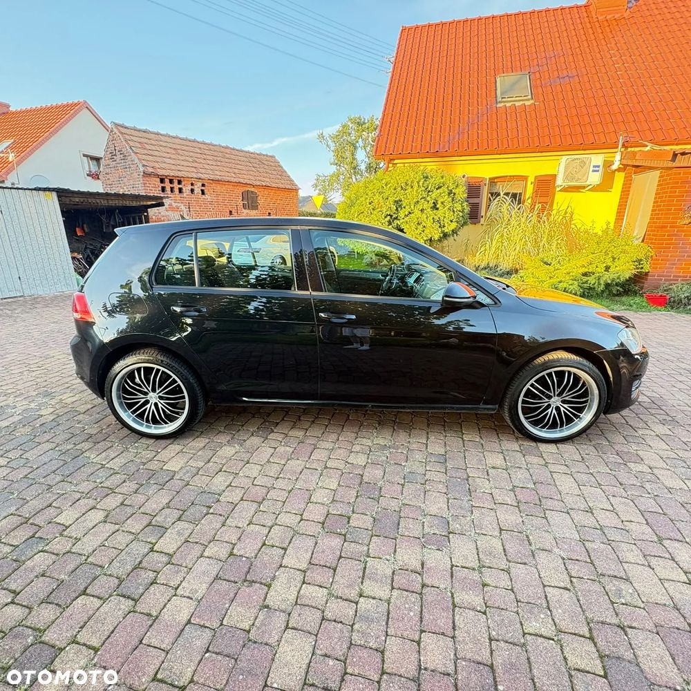 Volkswagen Golf - 3