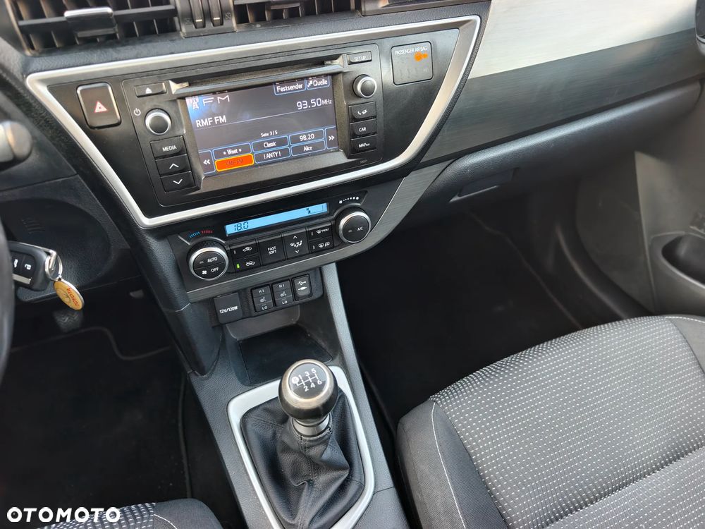 Toyota Auris 2.0 D-4D Executive - 15