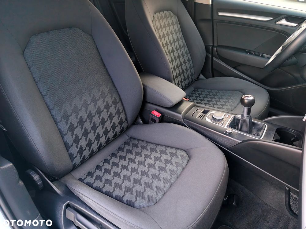 Audi A3 Limousine 1.6 TDI (clean diesel) Attraction - 26