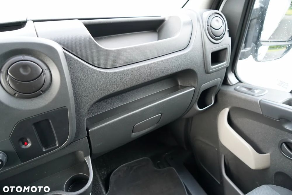 Renault MASTER / KONTENER - 4,3 M / WINDA DHOLLANDIA - 750 KG / 3 MIEJSCA / BLIŹNIAK / SPROWADZONY / - 29