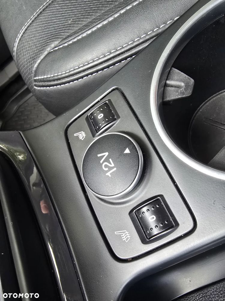 Ford Kuga 1.6 EcoBoost 4x4 Titanium - 32