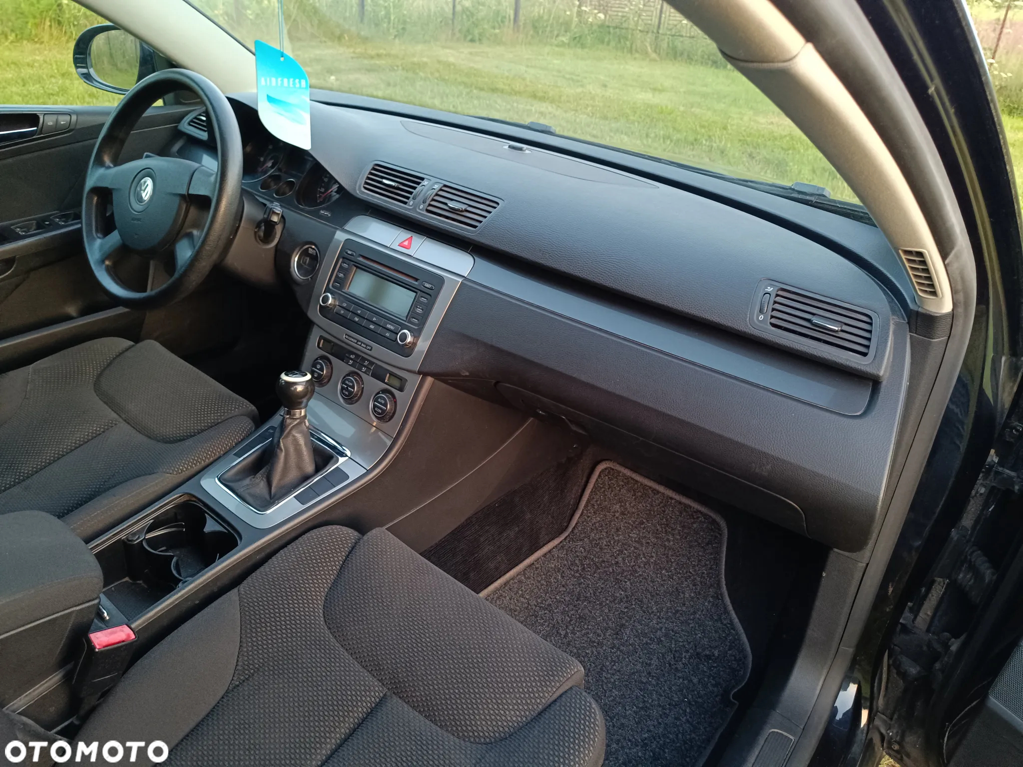 Volkswagen Passat 2.0 TDI Comfortline - 11