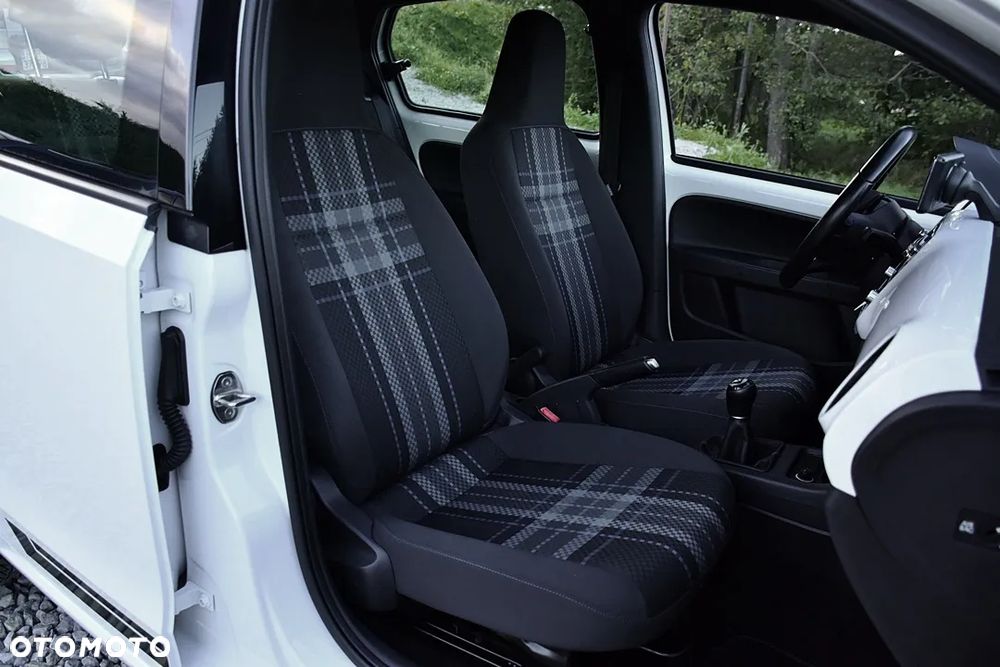 Volkswagen up! 1.0 move - 25
