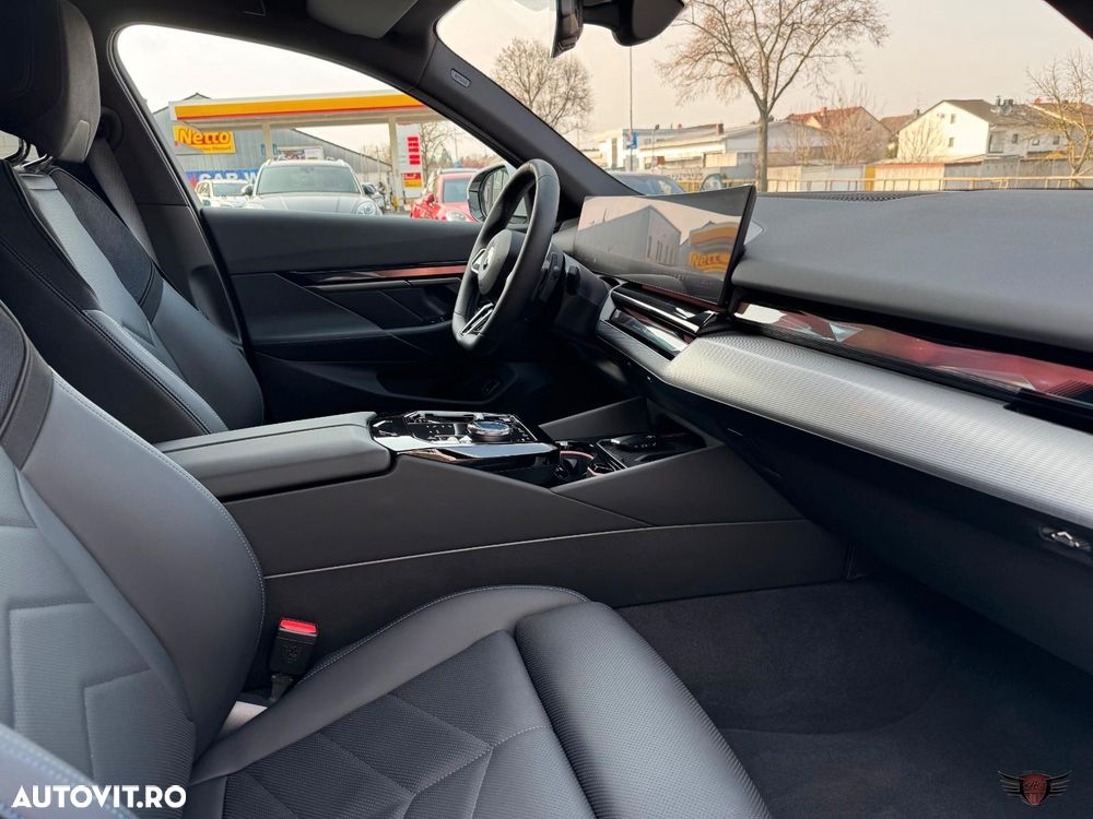 BMW Seria 5 520d Aut. - 14