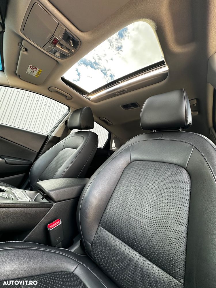 Hyundai KONA EV Premium - 10