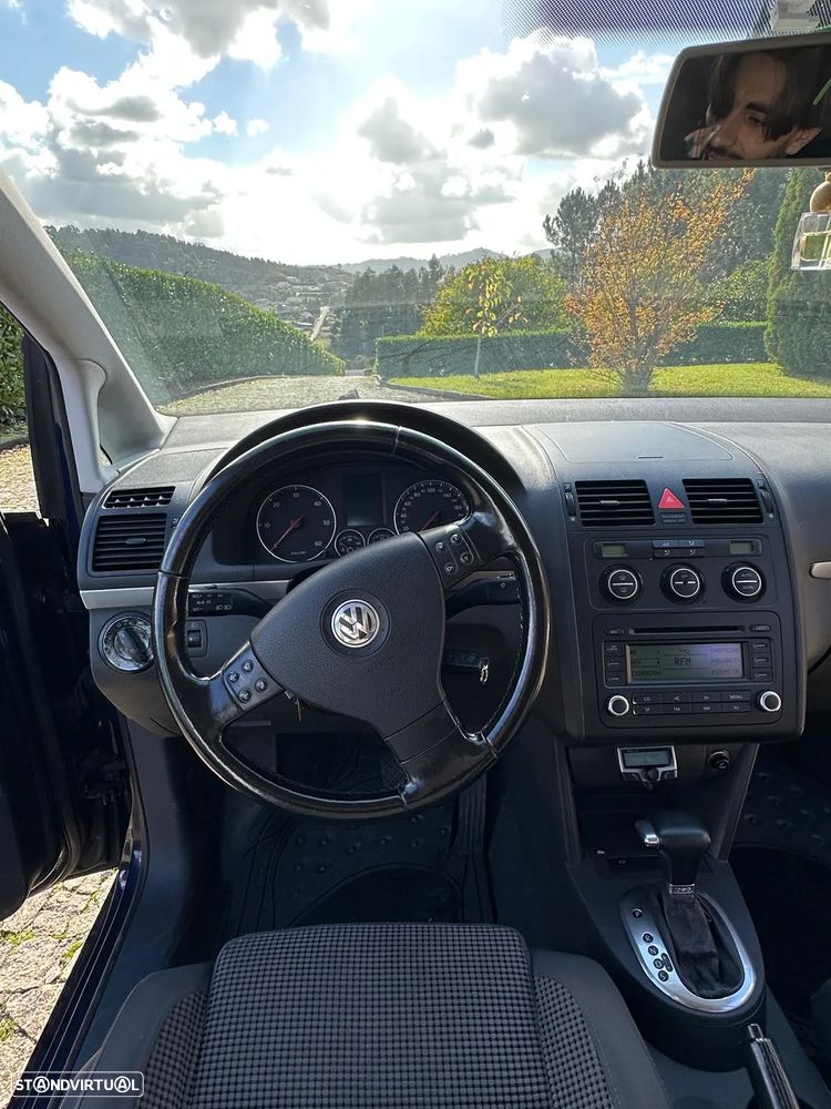 VW Touran 2.0 TDI Highline 7L - 12