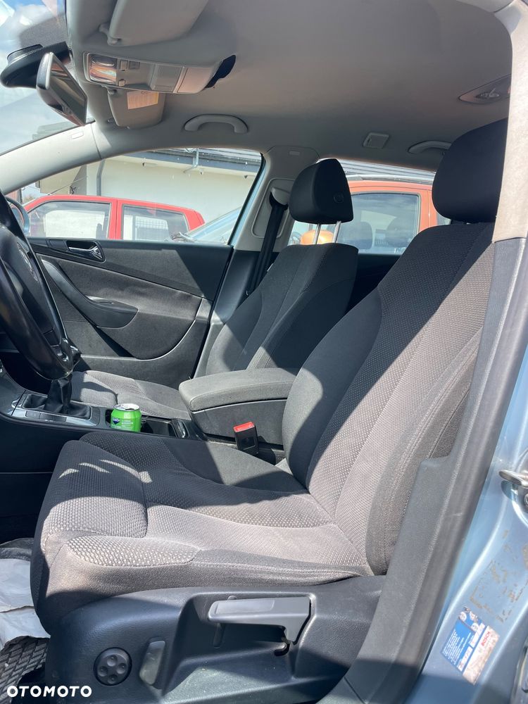 Volkswagen Passat 1.9 TDI DPF Trendline - 5