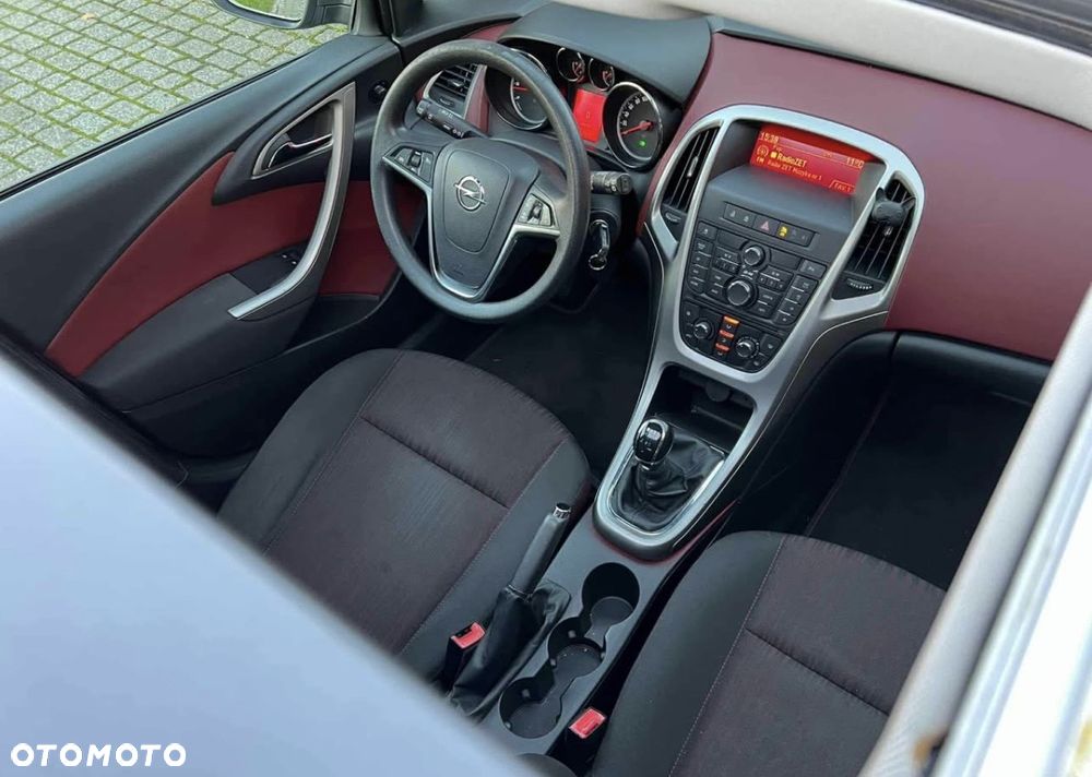 Opel Astra 1.6 Design Edition - 15