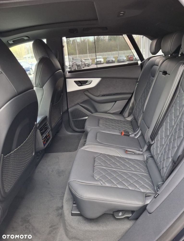 Audi Q8 - 13