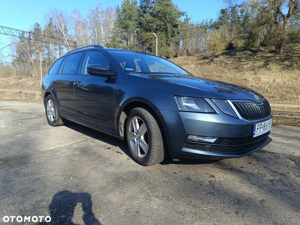 Skoda Octavia 1.6 TDI Ambition DSG - 2
