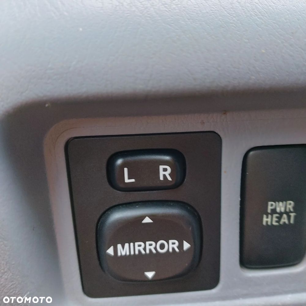 Toyota Previa - 10