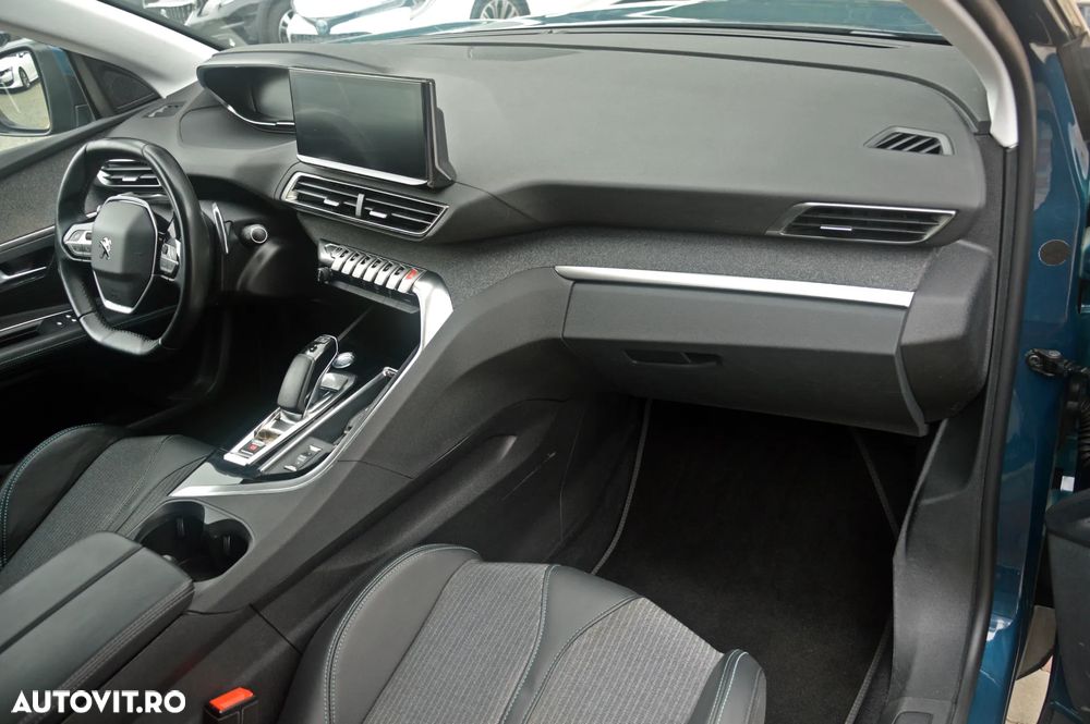Peugeot 3008 225 e-EAT8 Allure - 28