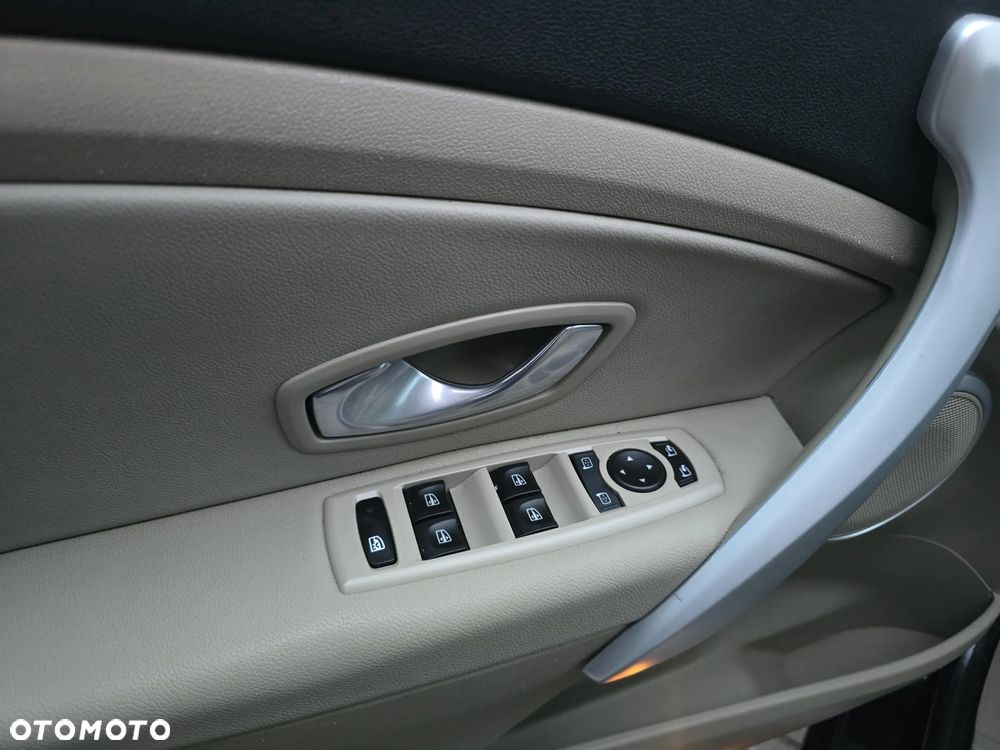 Renault Fluence 1.6 16V Expression Euro5 - 10