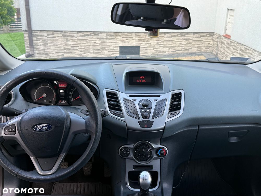 Ford Fiesta - 8