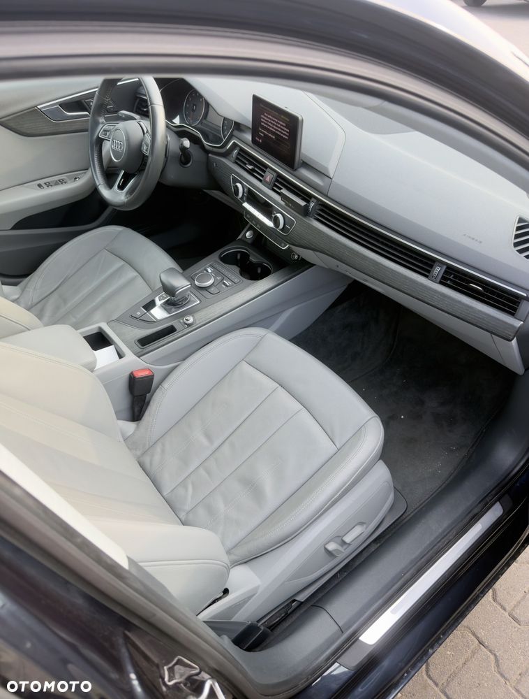 Audi A4 Limousine - 17