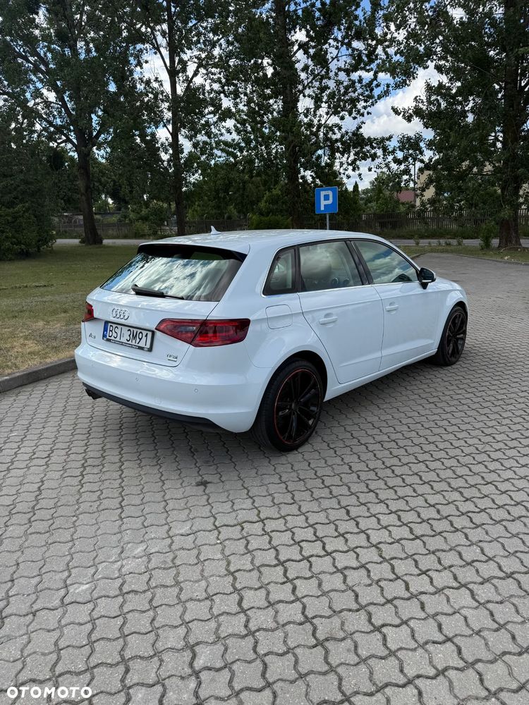 Audi A3 Sportback - 4
