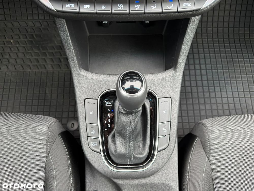 Hyundai i30 1.0 T-GDI Smart DCT - 23