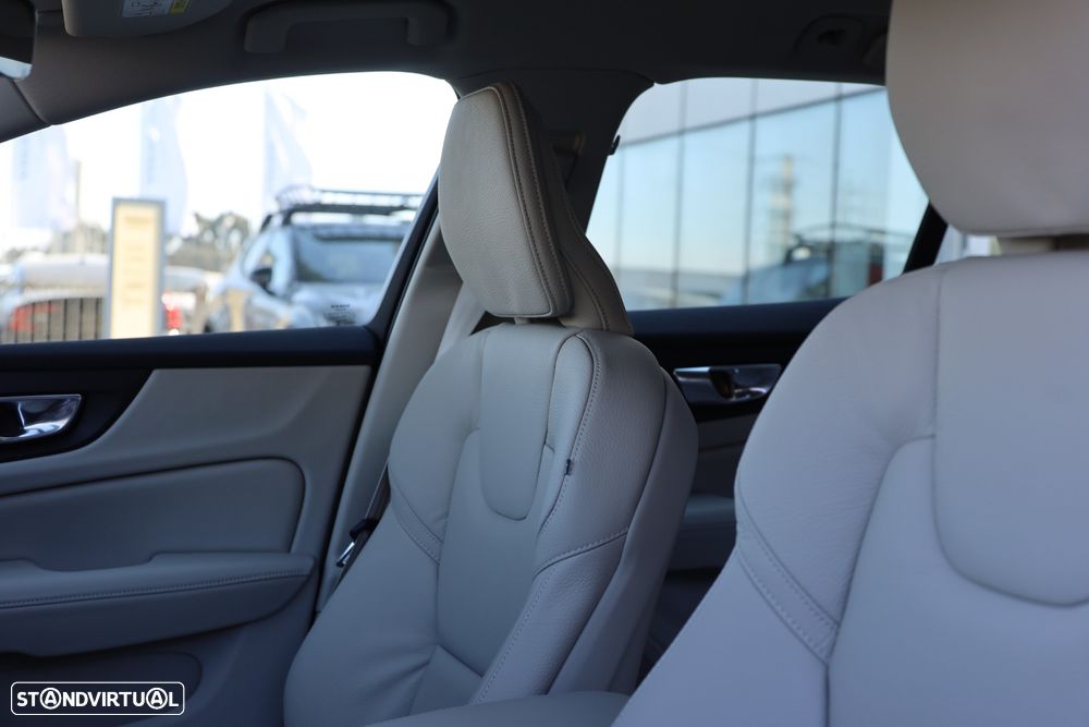 Volvo V60 2.0 T6 AWD TE Plus Bright - 10