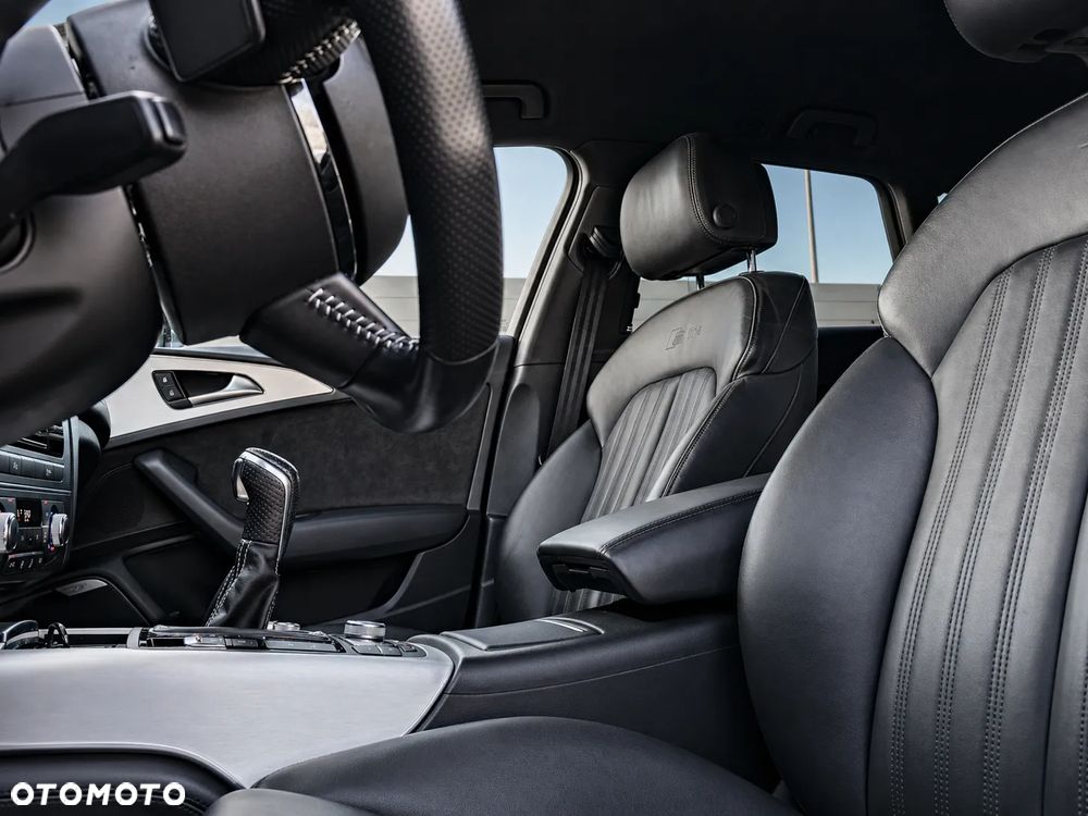 Audi A6 Avant 3.0 TDI quattro S tronic - 13