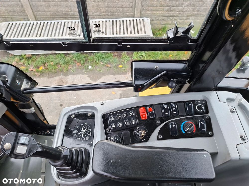 Caterpillar CAT 914 M - 39